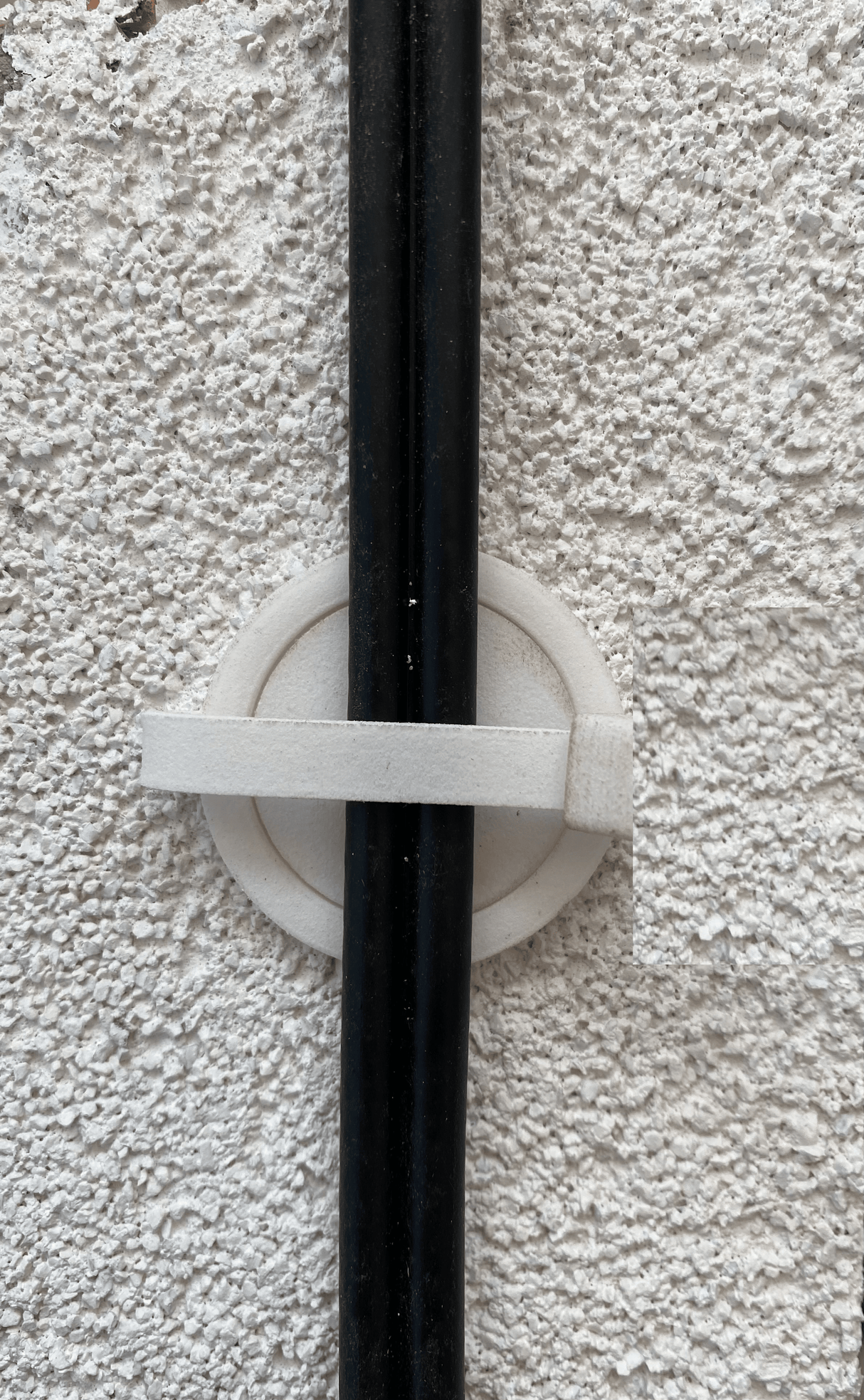 SWIFIX - Surface Mounted Pipe and Cable Connection Kit in white