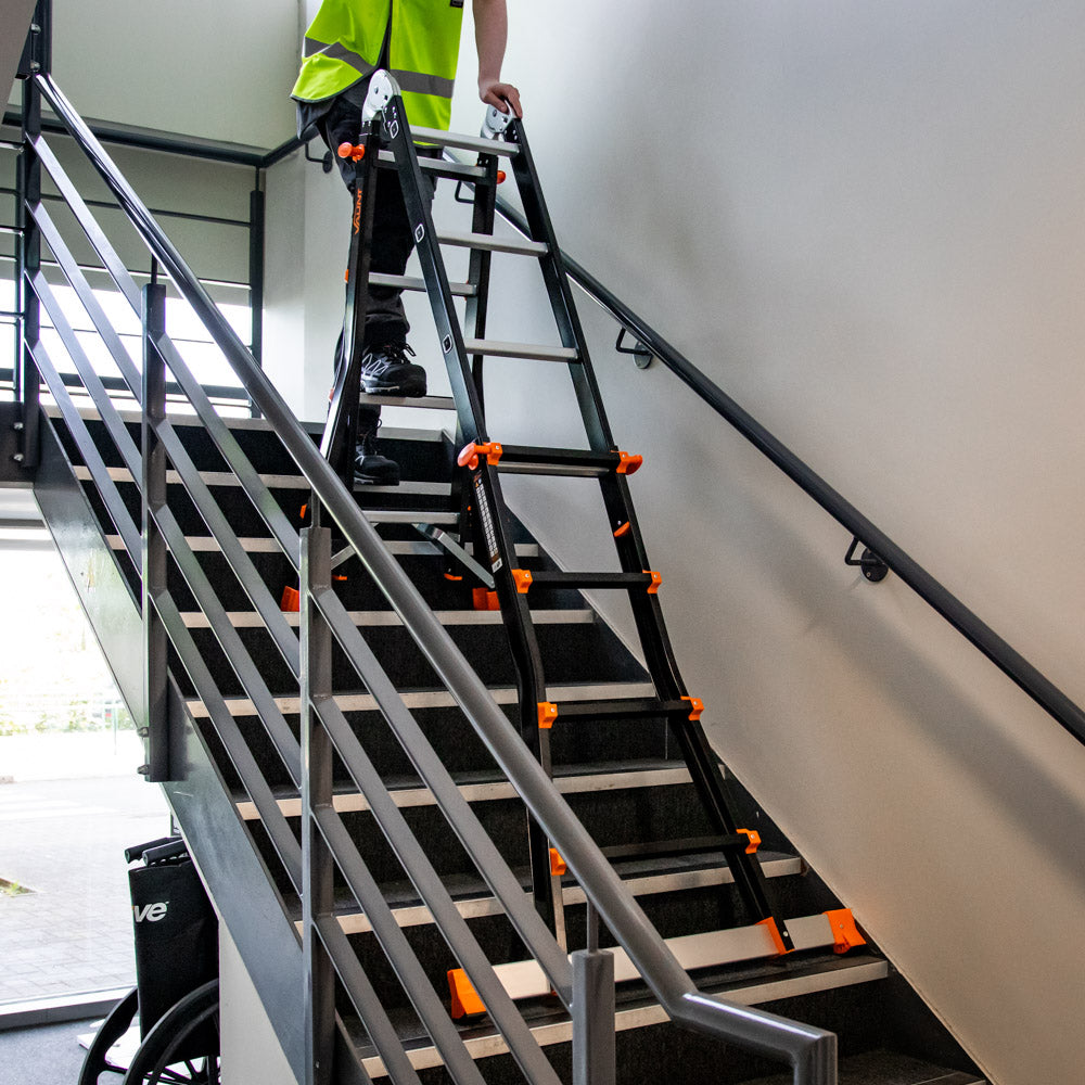 Vaunt 4 Tread Telescopic Multi-Purpose Ladder